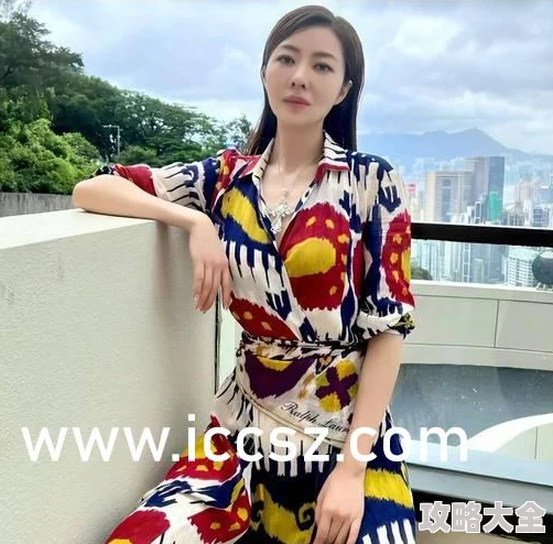 少妇扒开粉嫩小泬69Xx，想知道里面到底 有什么秘密吗？